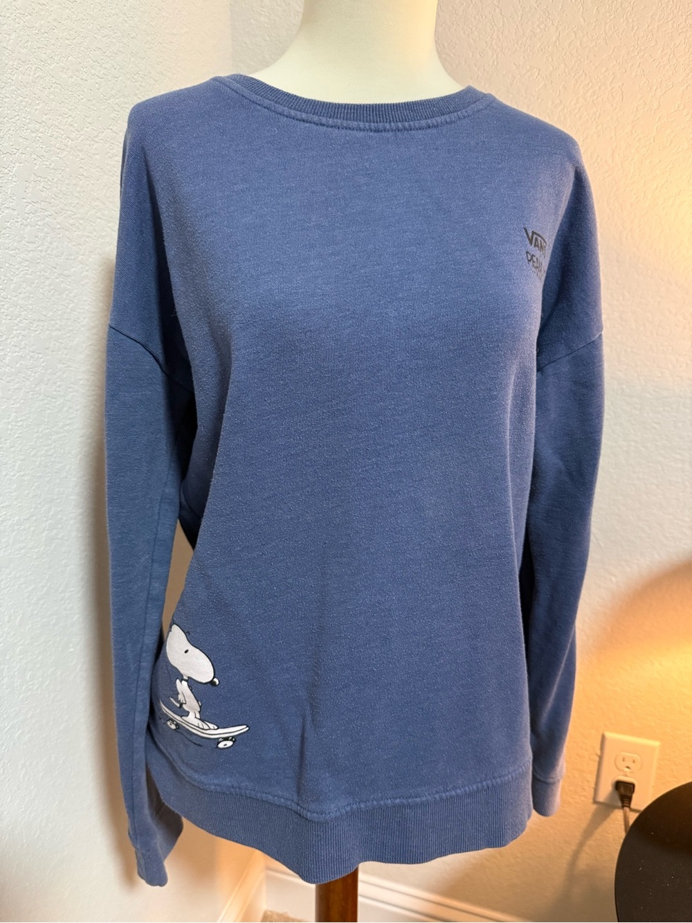 Vans Blue Crewneck Sweatshirt with Snoopy Graphic